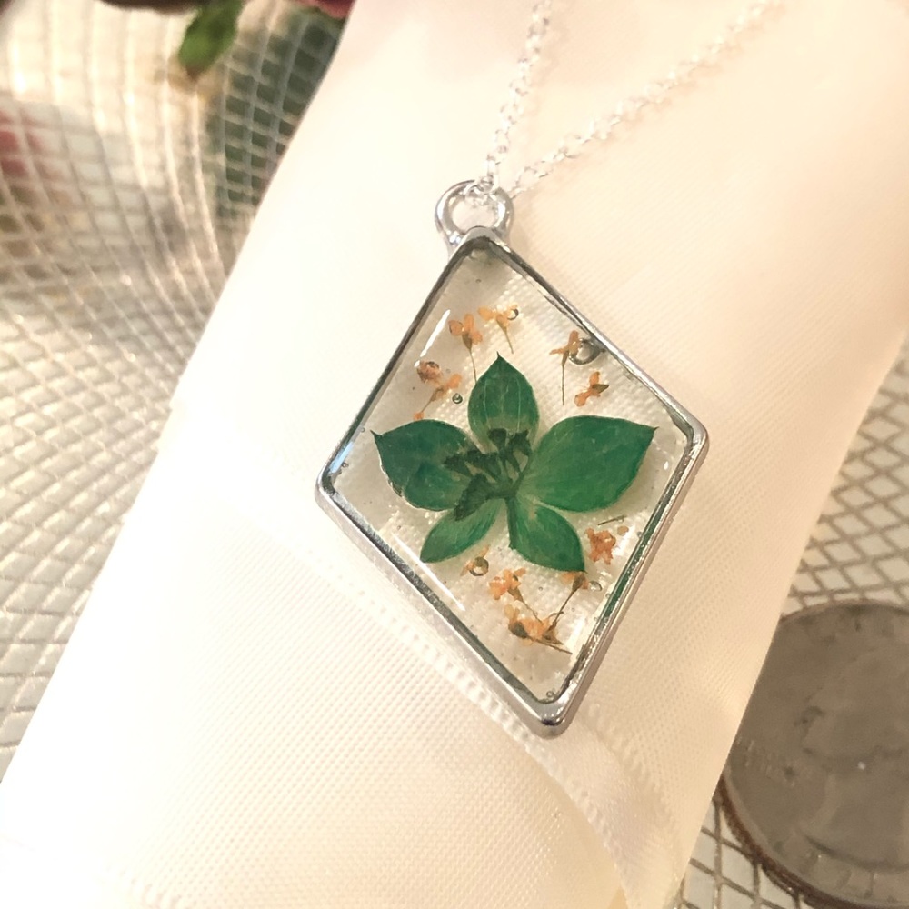 Real 🌱 & flower jewelry